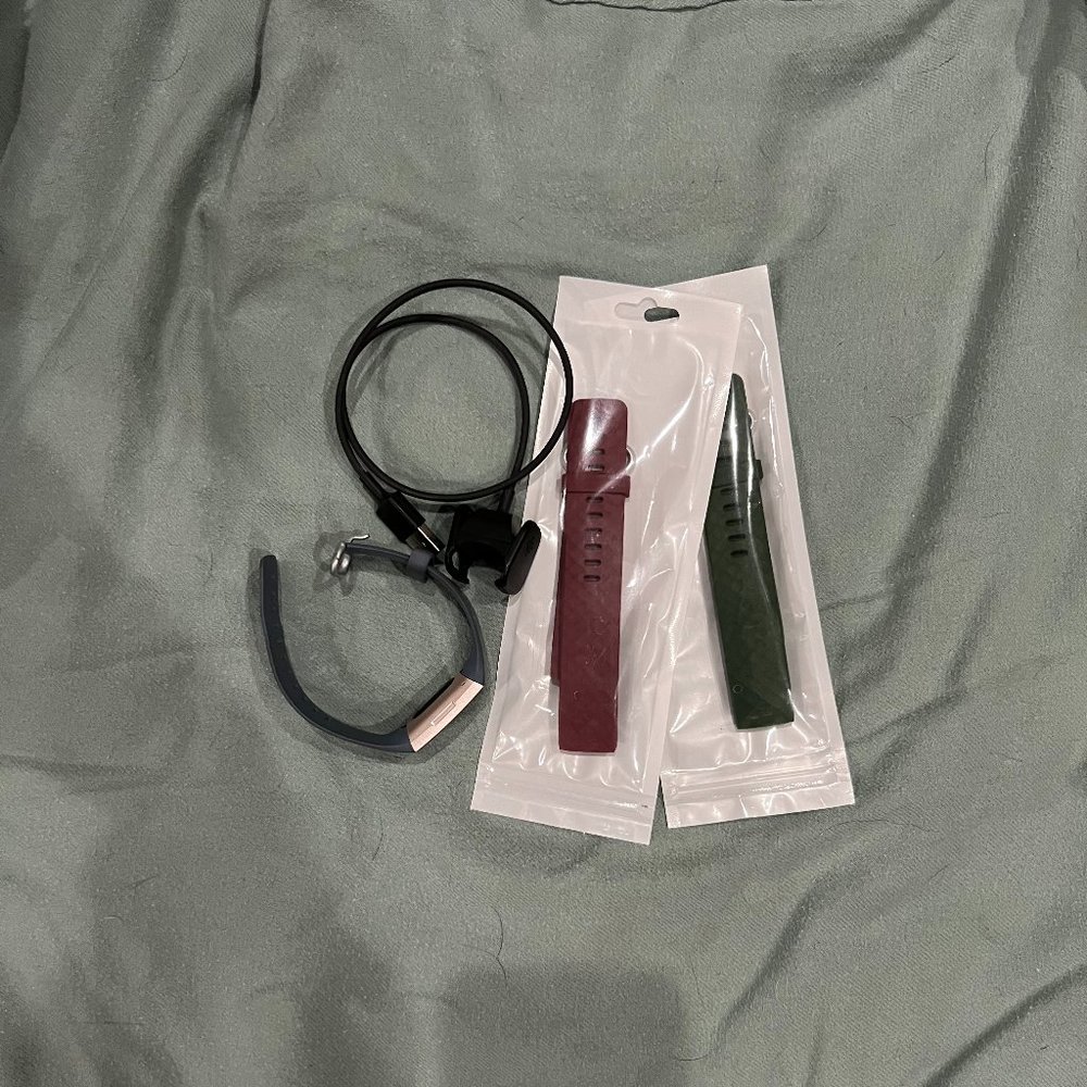 Fitbit Charge 3 in Great Condition!